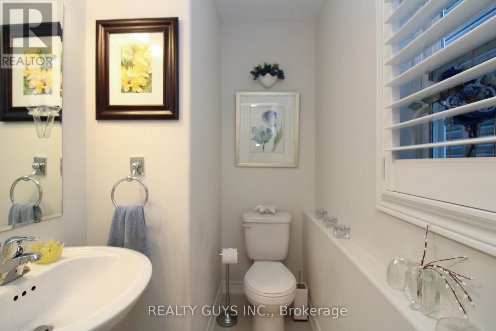 570 GRANGE WAY Image 33