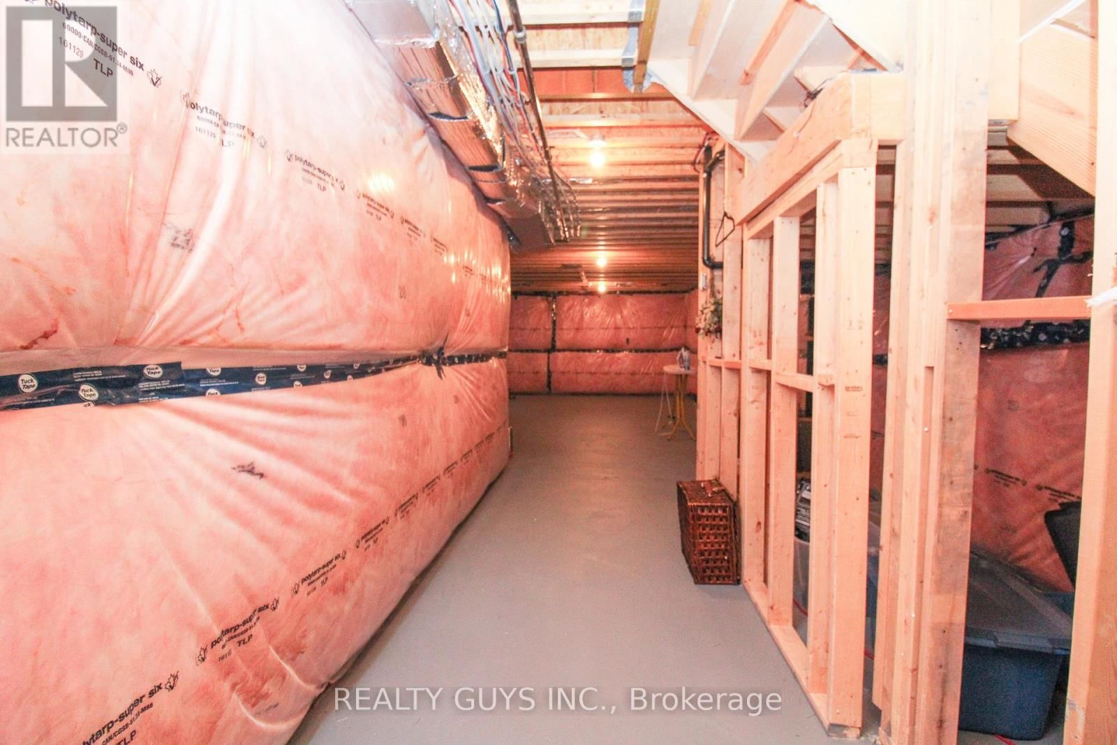 570 GRANGE WAY Image 46