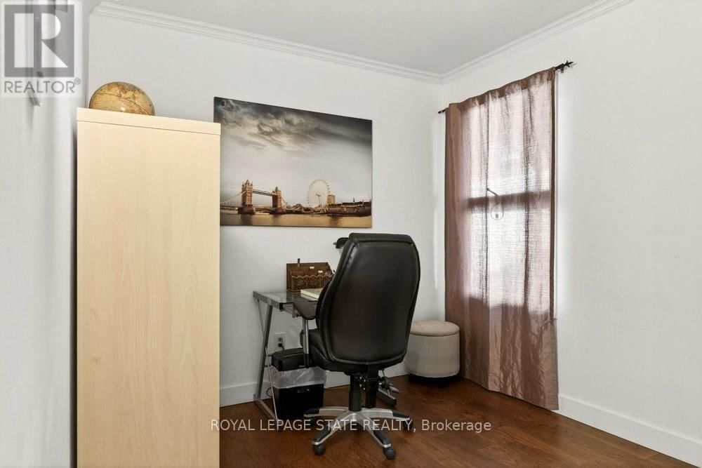 9 MORTON AVENUE Image 16