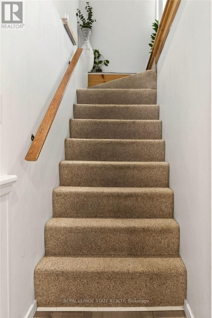 9 MORTON AVENUE Image 31