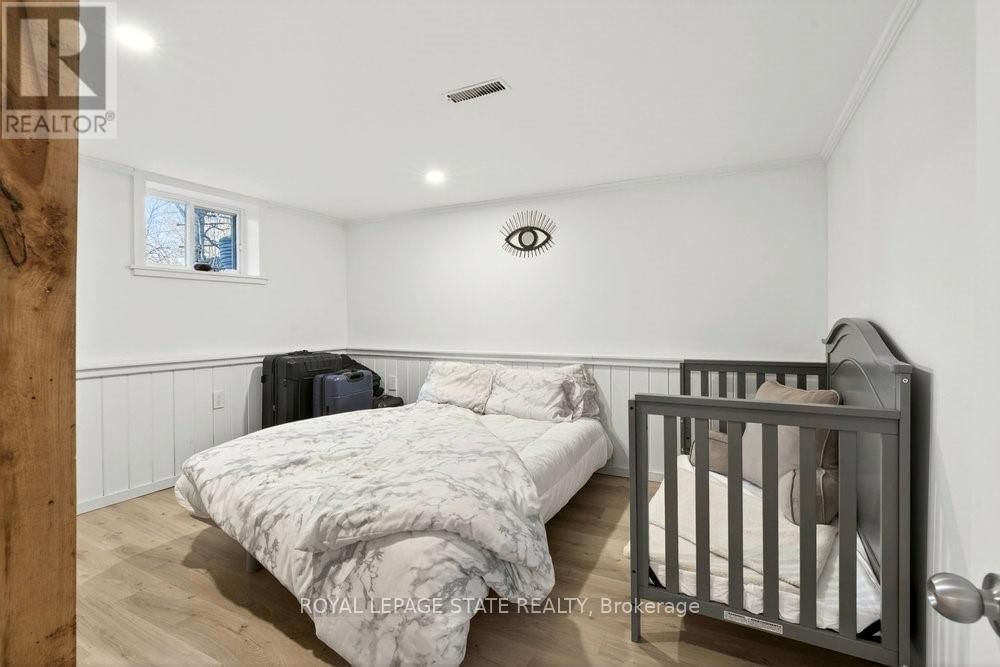 9 MORTON AVENUE Image 34