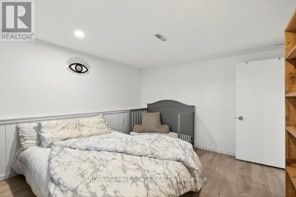 9 MORTON AVENUE Image 35