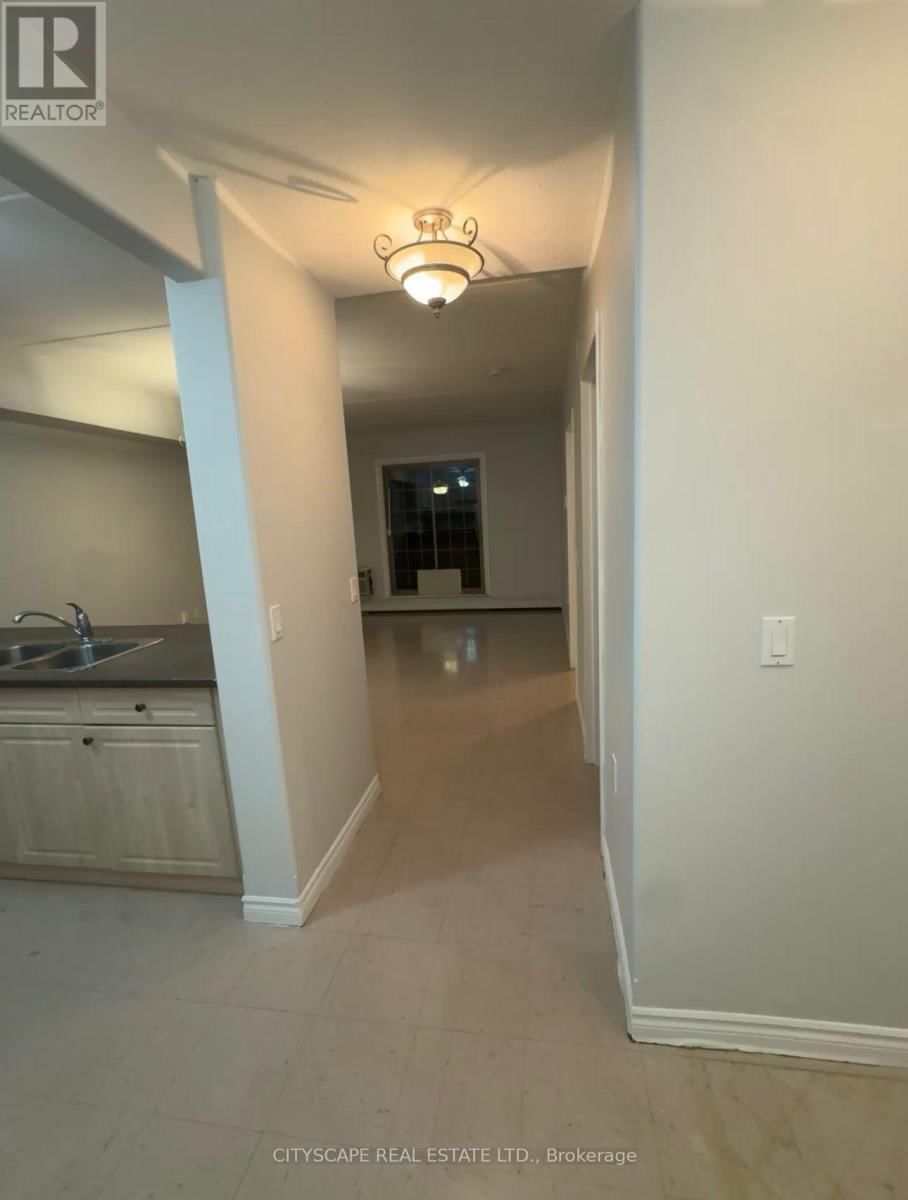 112 - 24 HARRIS AVENUE Image 10