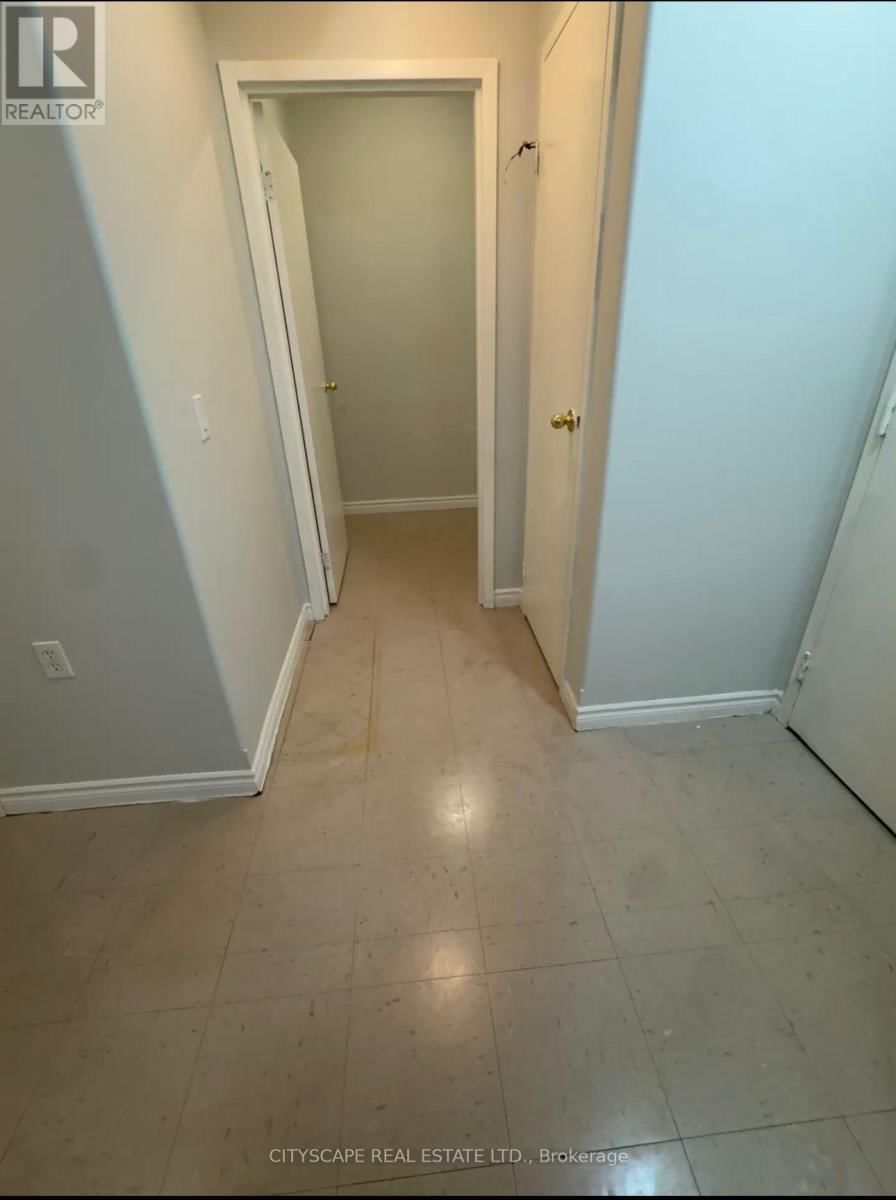 112 - 24 HARRIS AVENUE Image 5