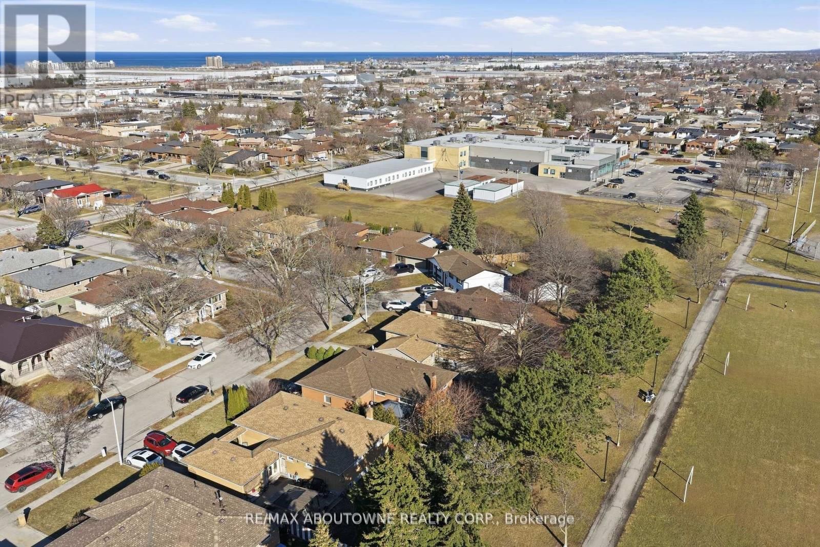 264 CELTIC DRIVE Image 43