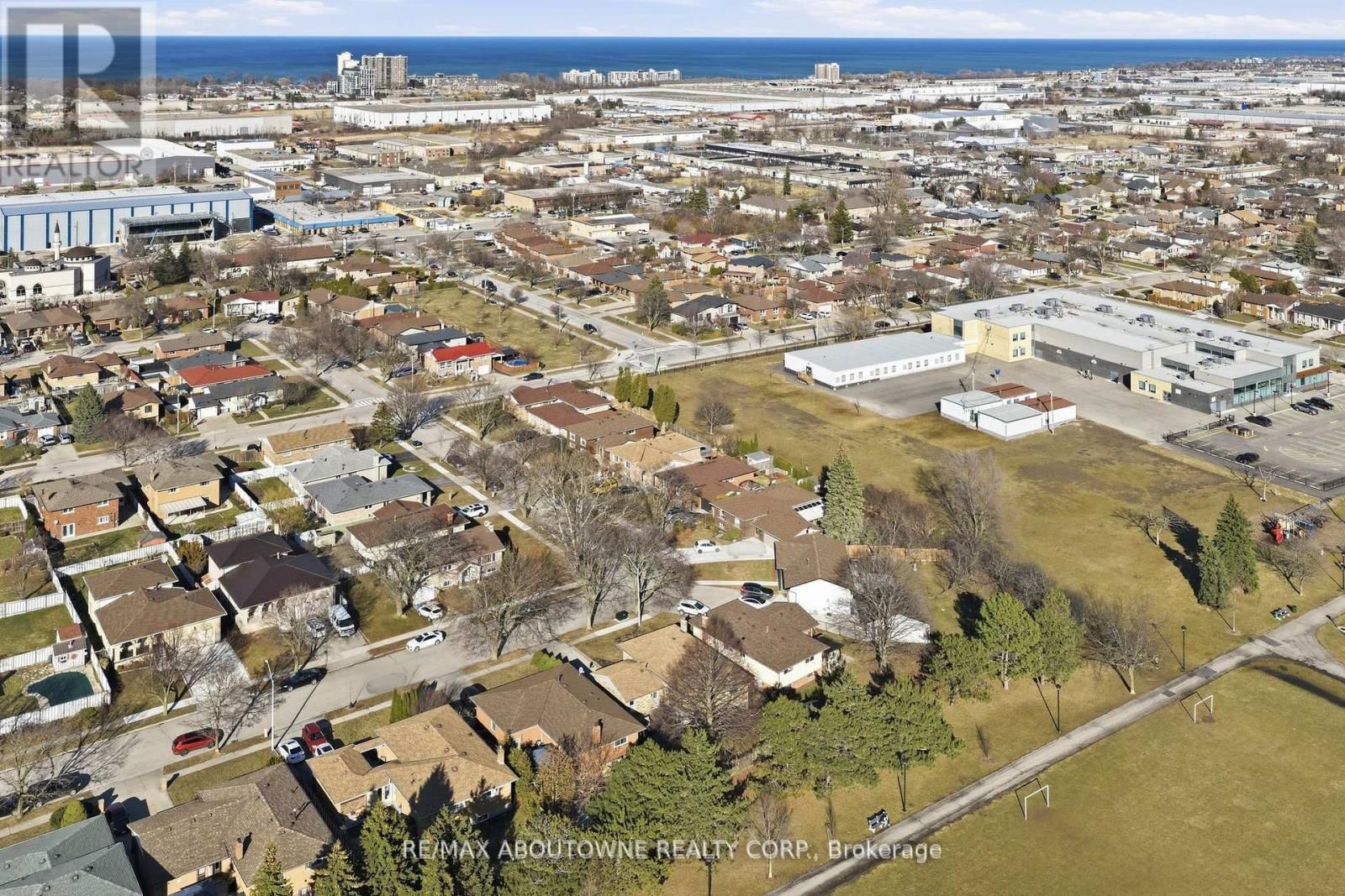 264 CELTIC DRIVE Image 45