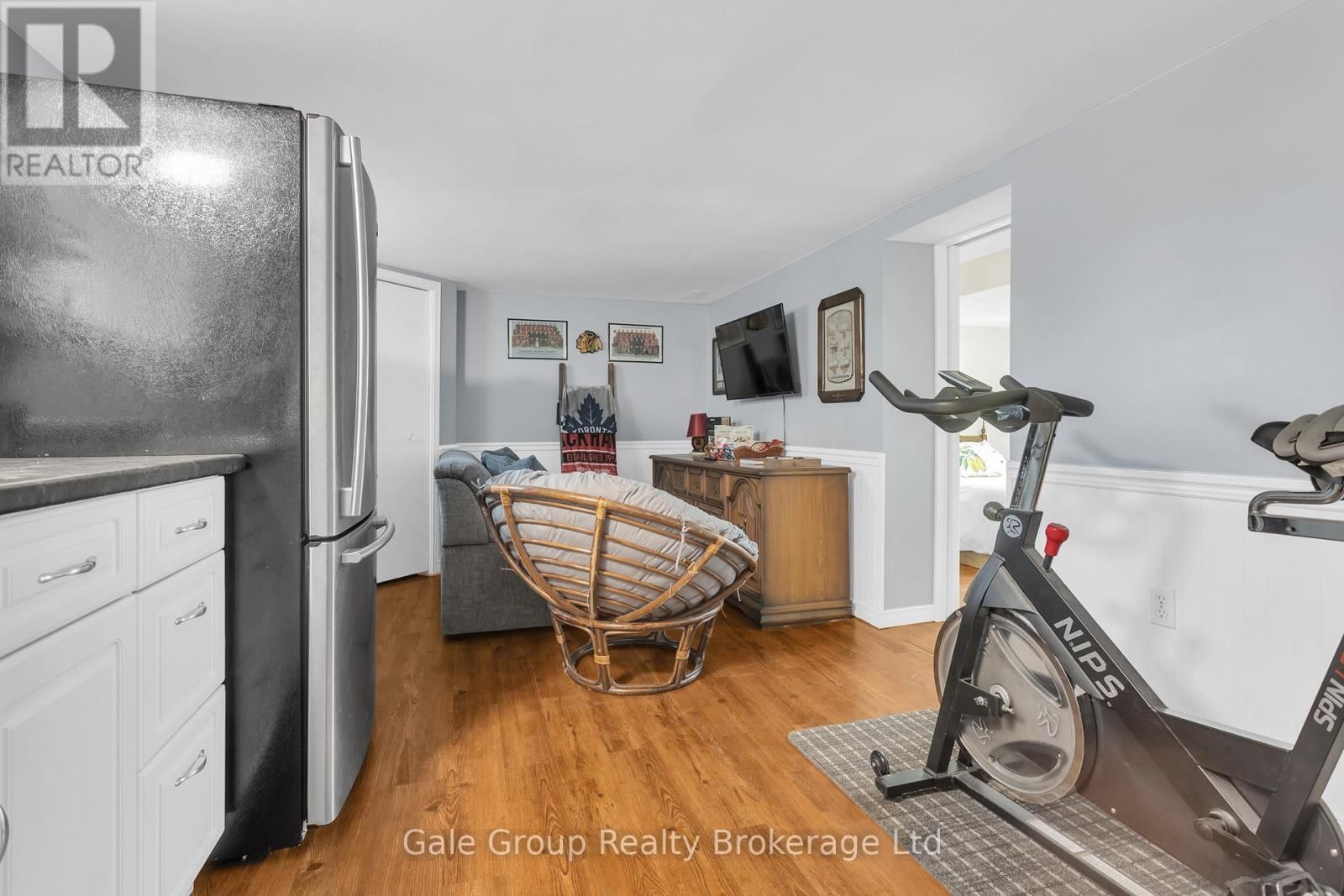 12 OXFORD STREET EAST Image 23