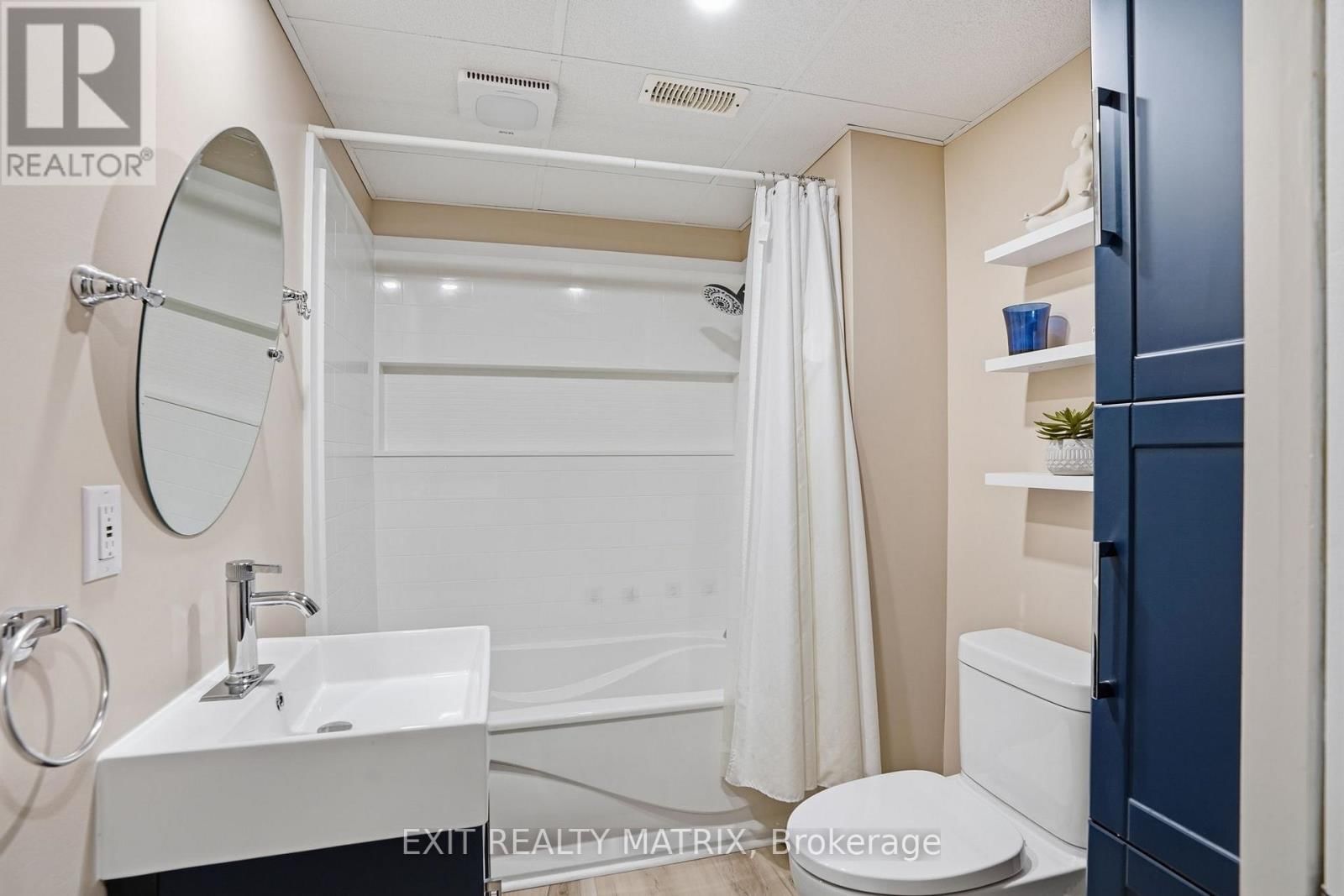 730 DES CHENES STREET Image 23