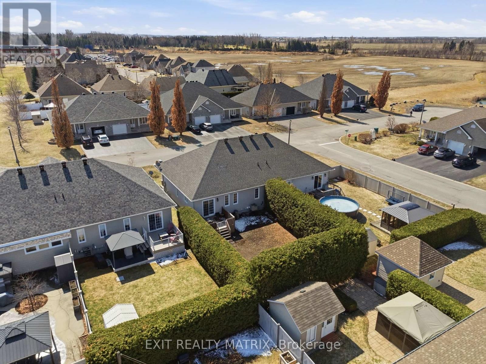 730 DES CHENES STREET Image 28