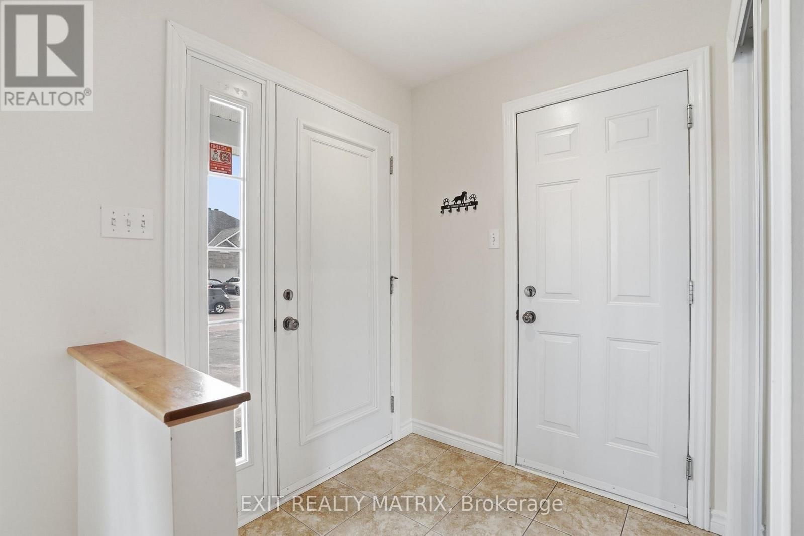 730 DES CHENES STREET Image 3