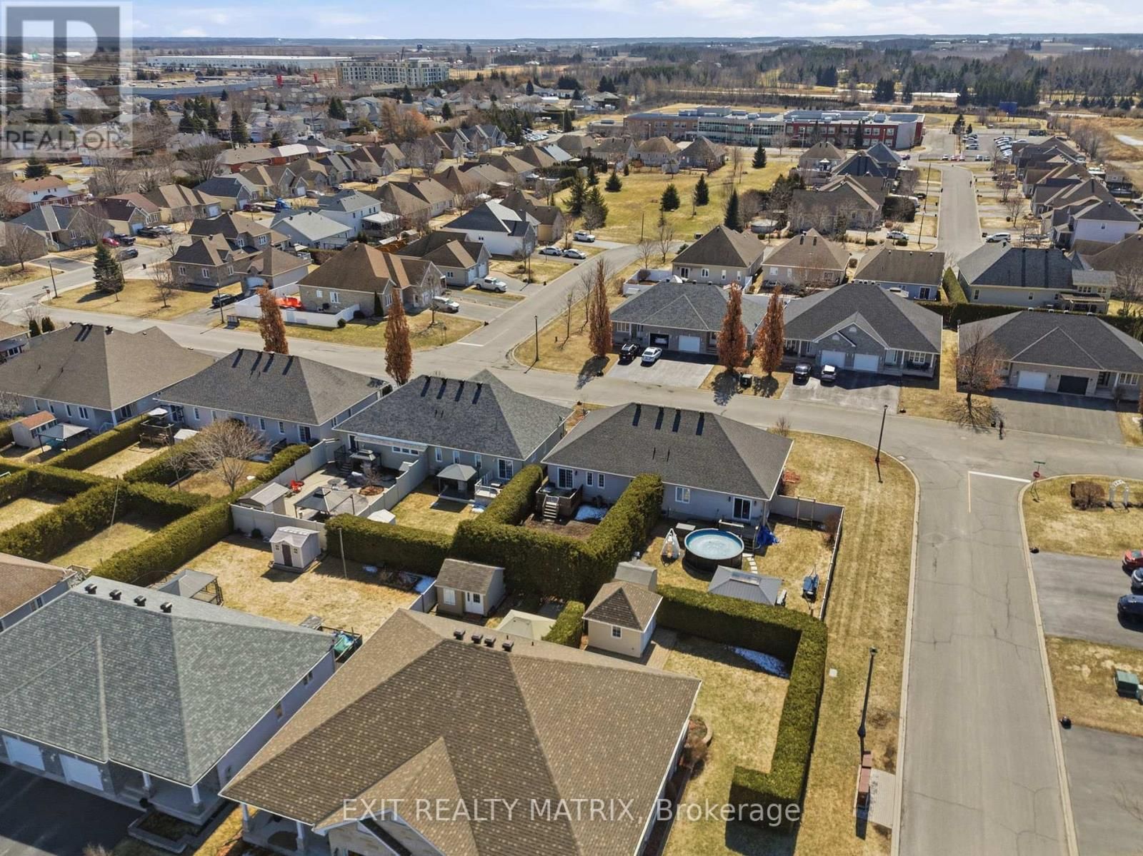 730 DES CHENES STREET Image 31