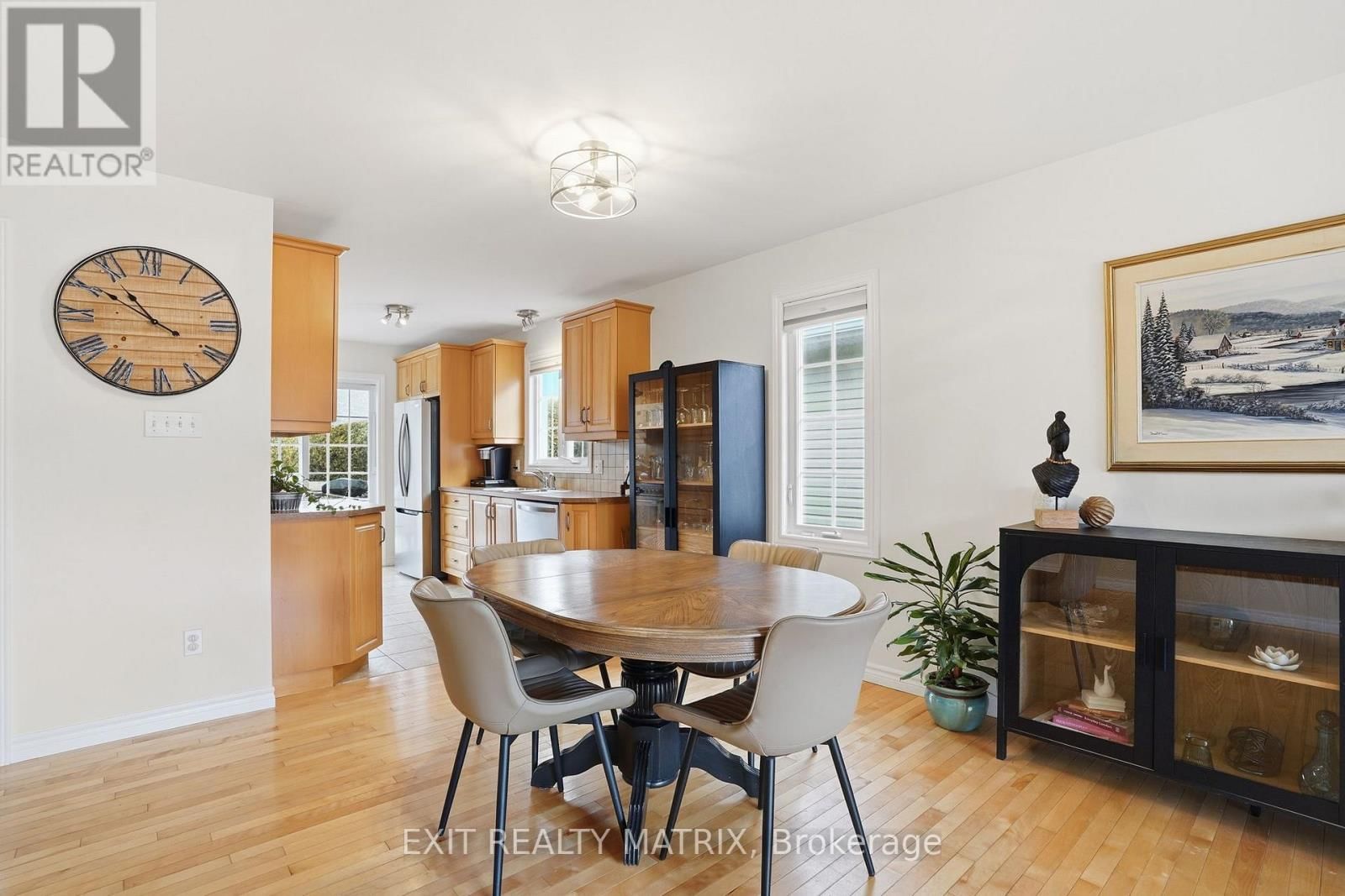 730 DES CHENES STREET Image 7