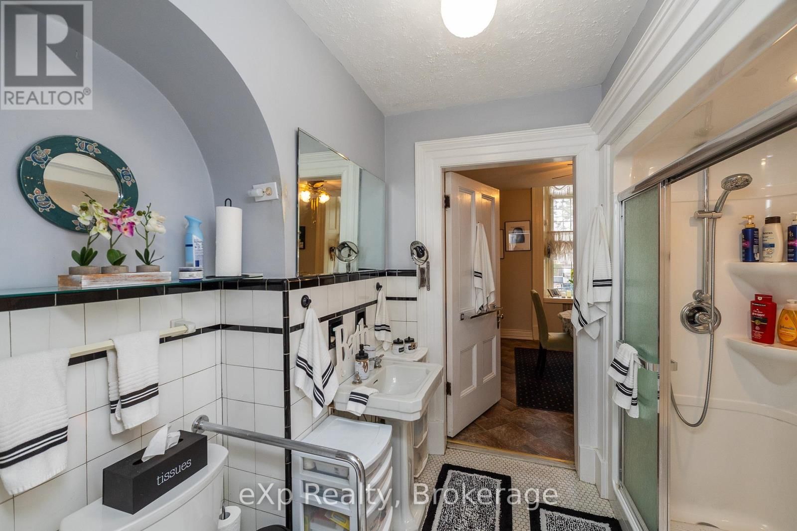 805 3RD AVENUE WEST Image 6