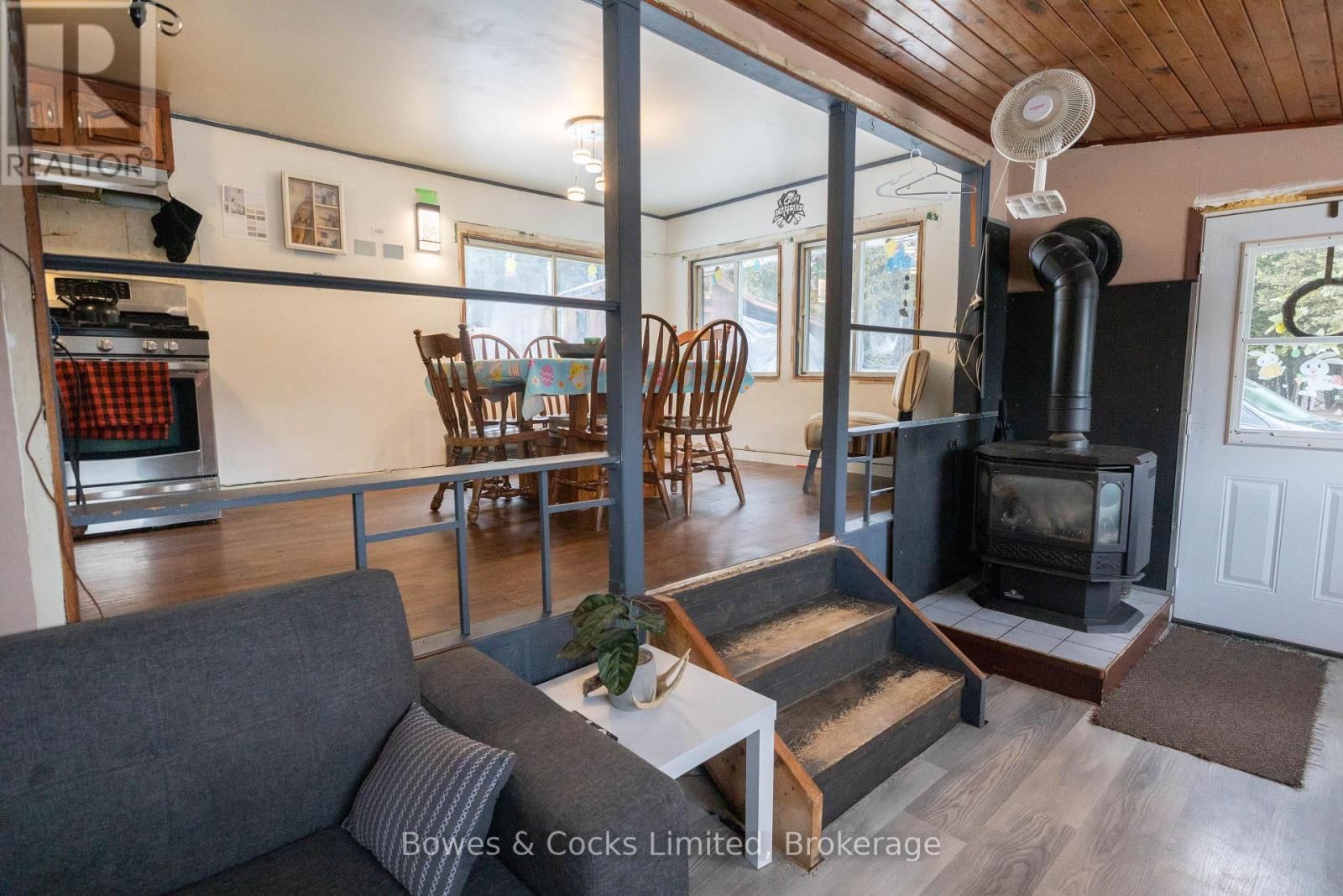 1046 DETLOR ROAD Image 14