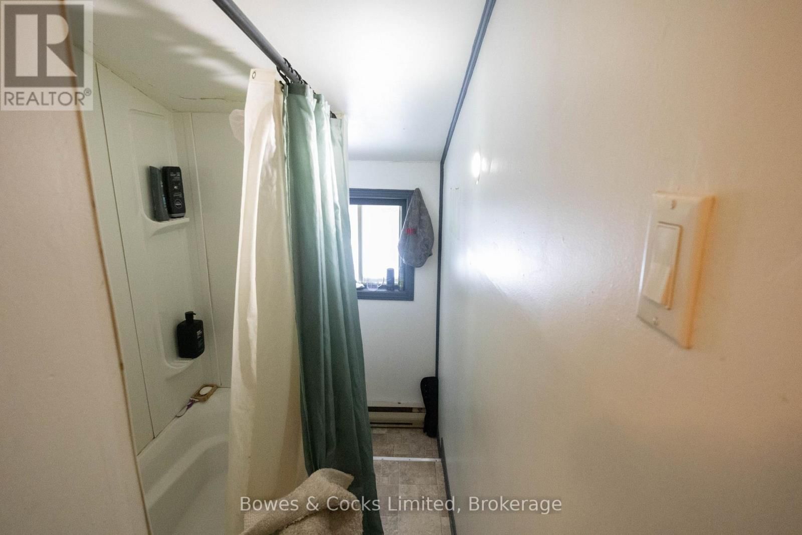 1046 DETLOR ROAD Image 27