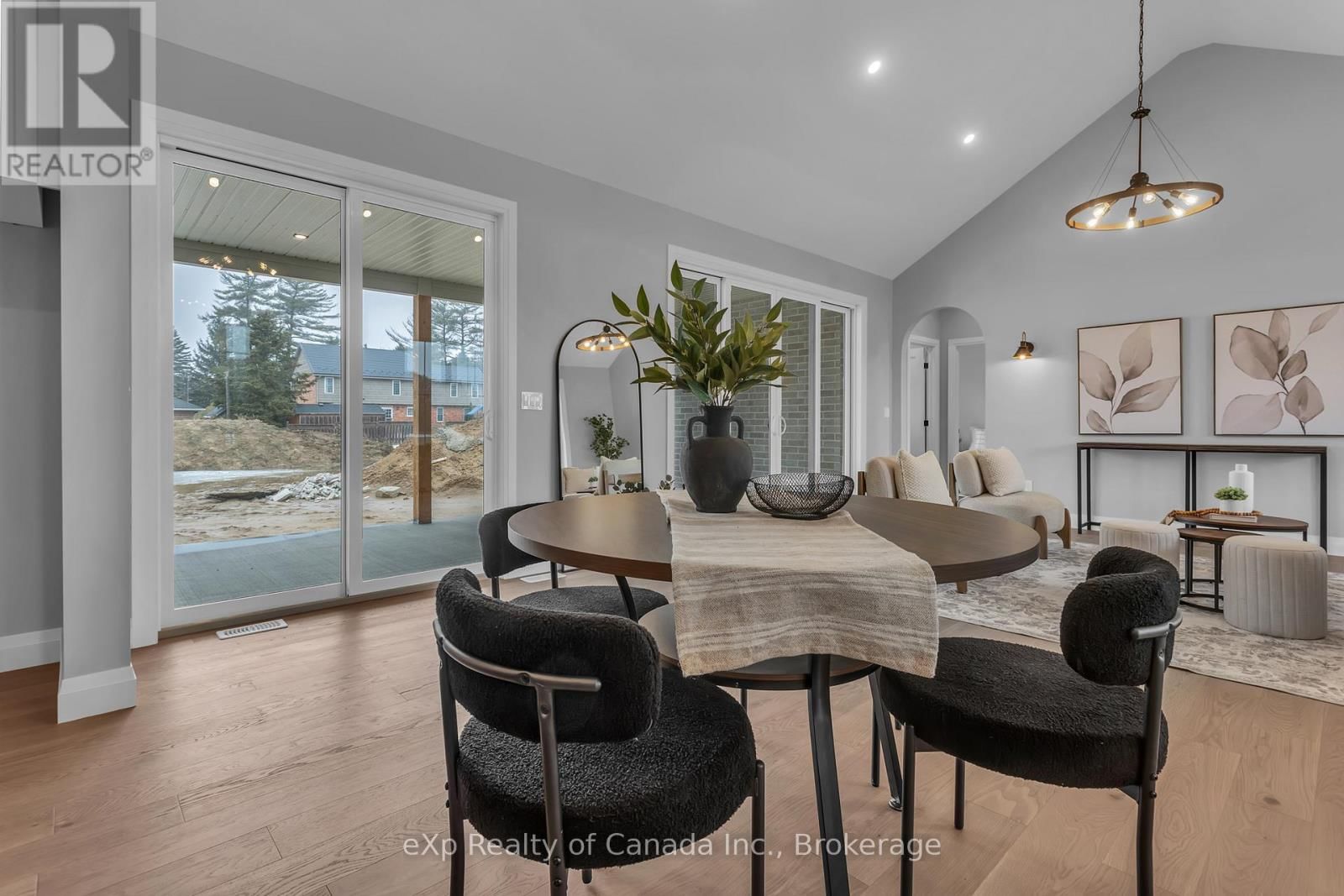 65 MEADOWLANDS DRIVE Image 14