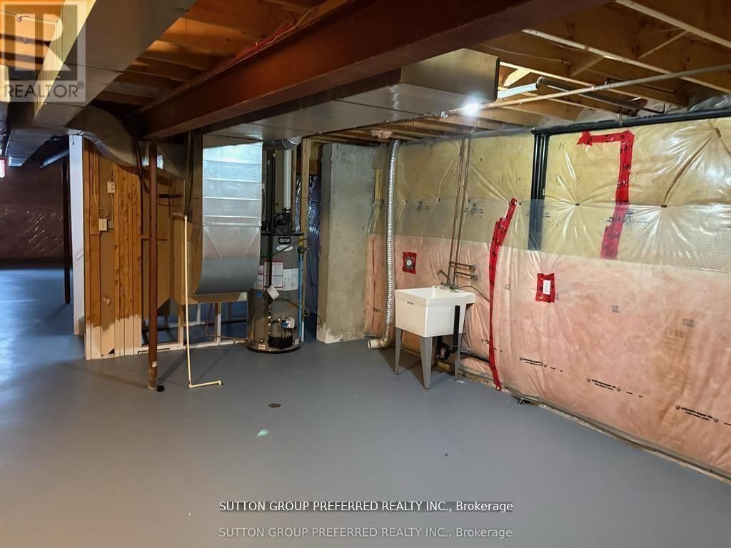 331 SIMPSON CRESCENT Image 8