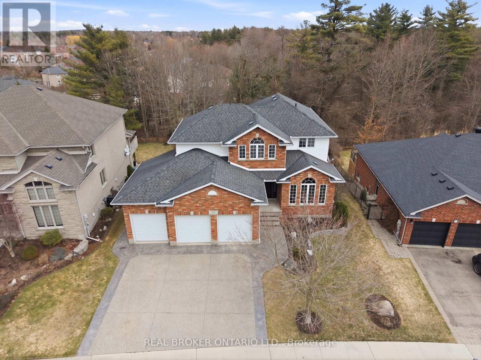 20 COTTONWOOD CRESCENT Image 2