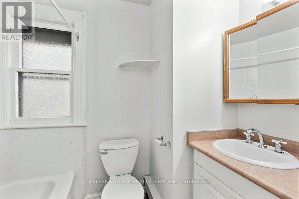 67 ONTARIO AVENUE Image 7