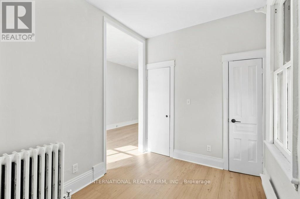 67 ONTARIO AVENUE Image 9