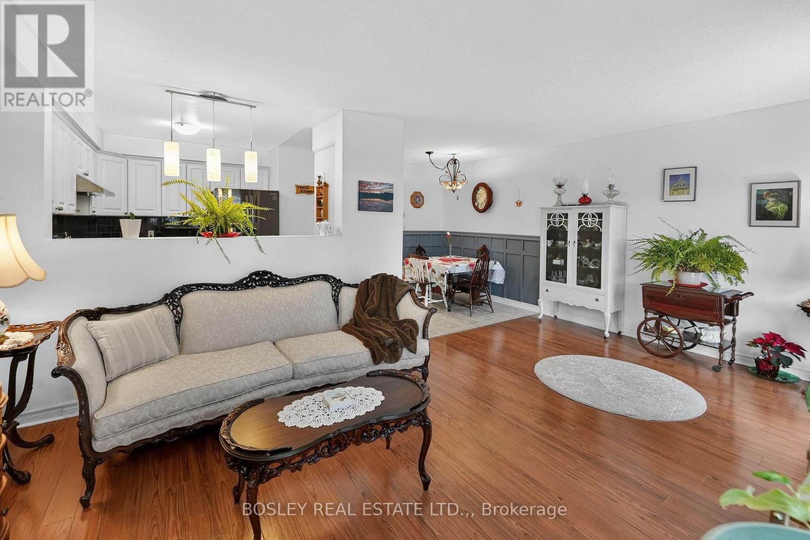 10 - 6263 VALLEY WAY Image 11