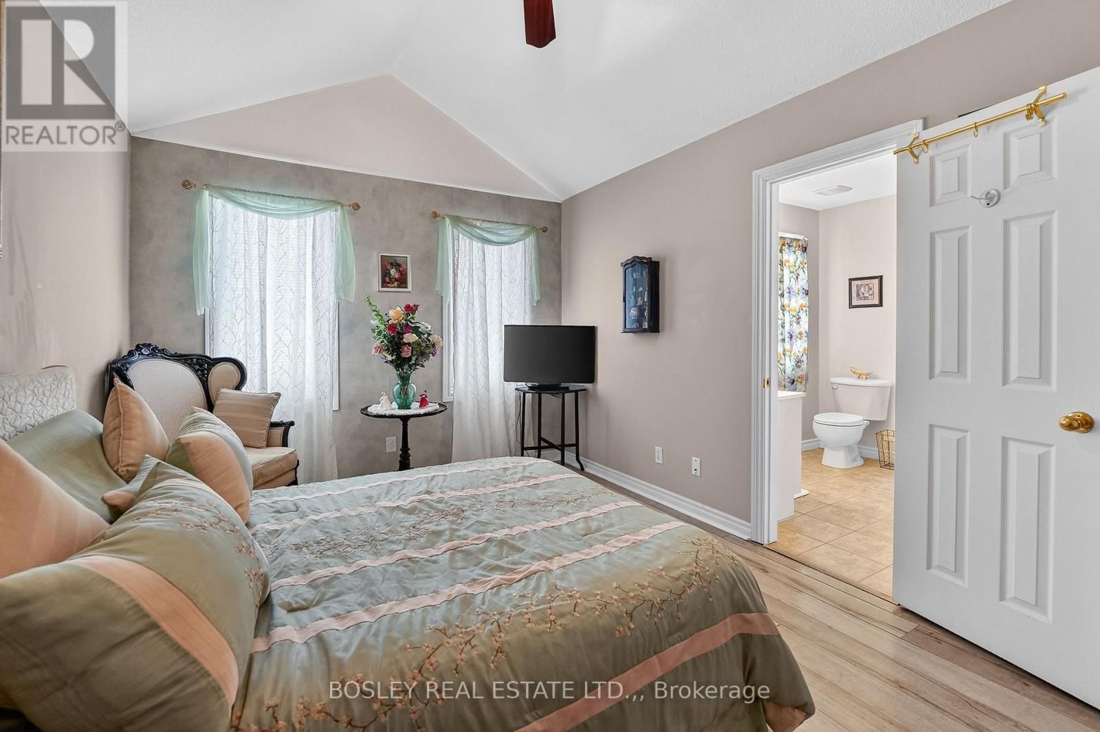 10 - 6263 VALLEY WAY Image 16