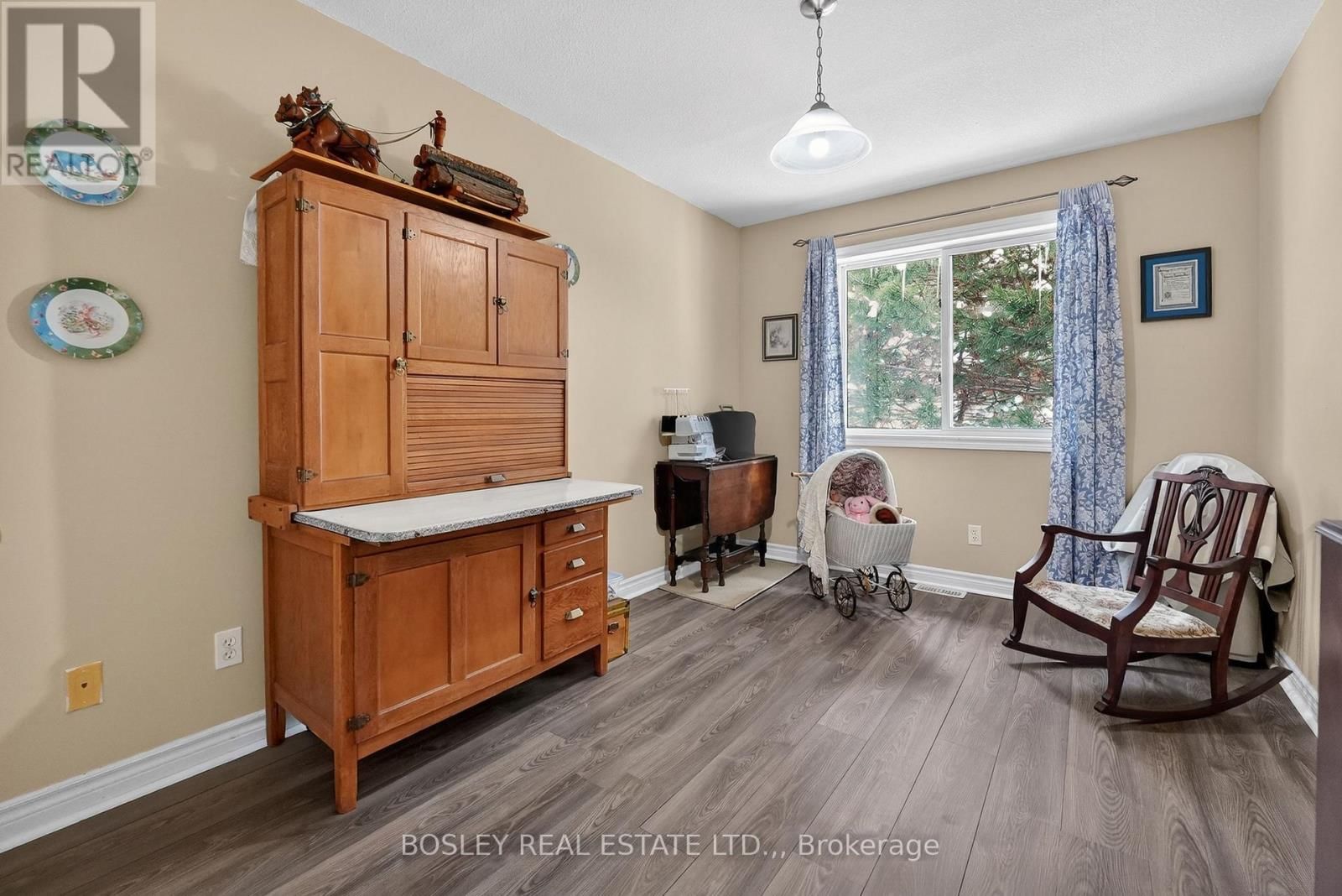 10 - 6263 VALLEY WAY Image 22