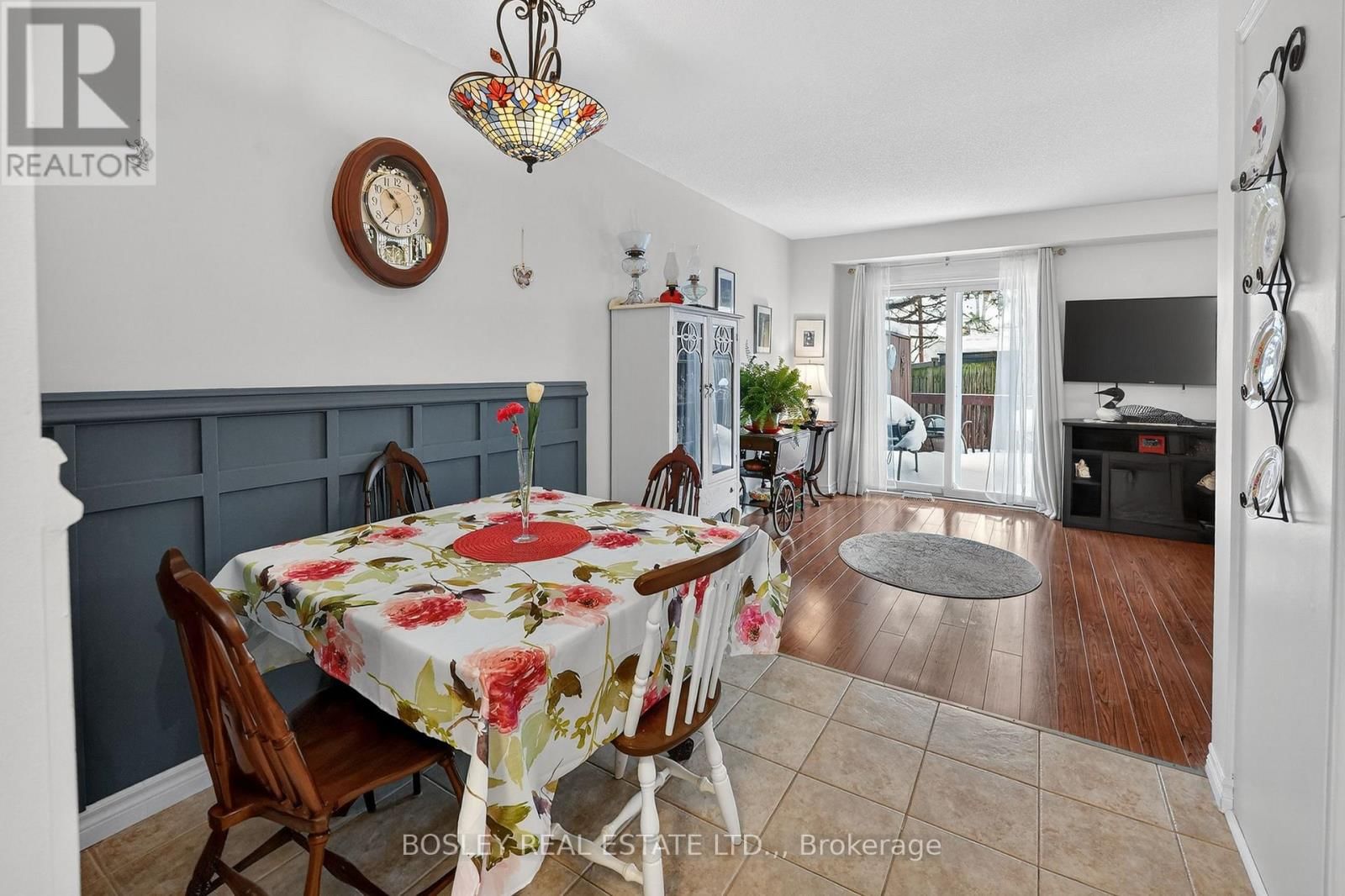 10 - 6263 VALLEY WAY Image 9