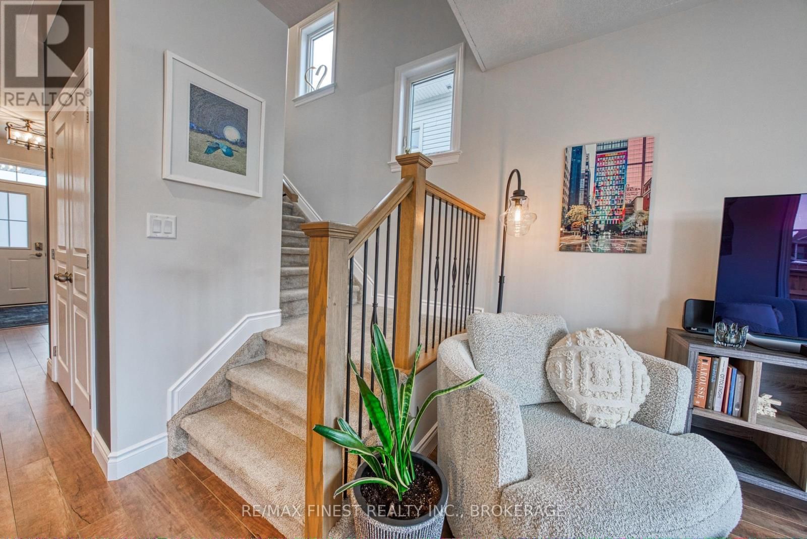 124 HAZLETT STREET Image 17