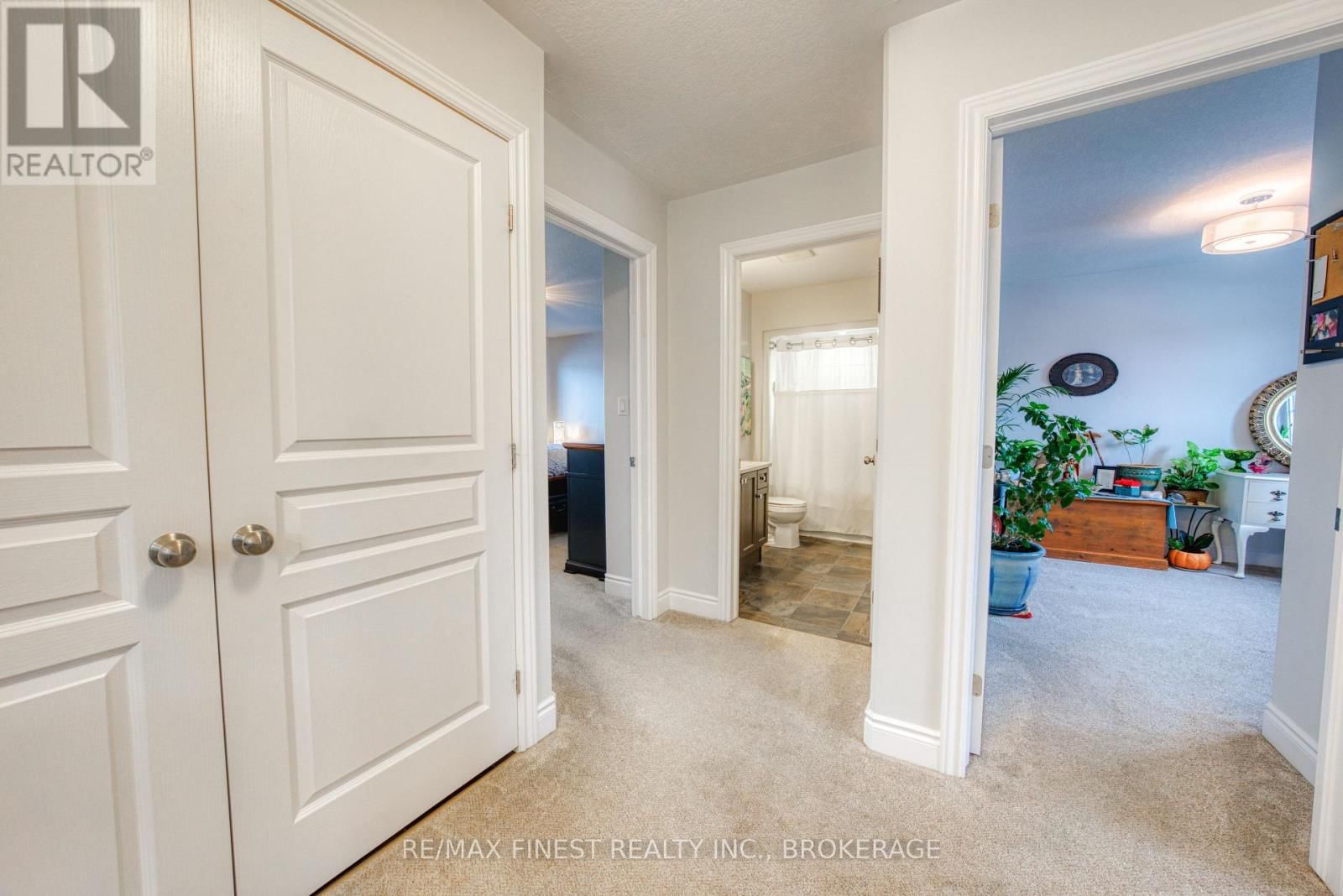 124 HAZLETT STREET Image 19