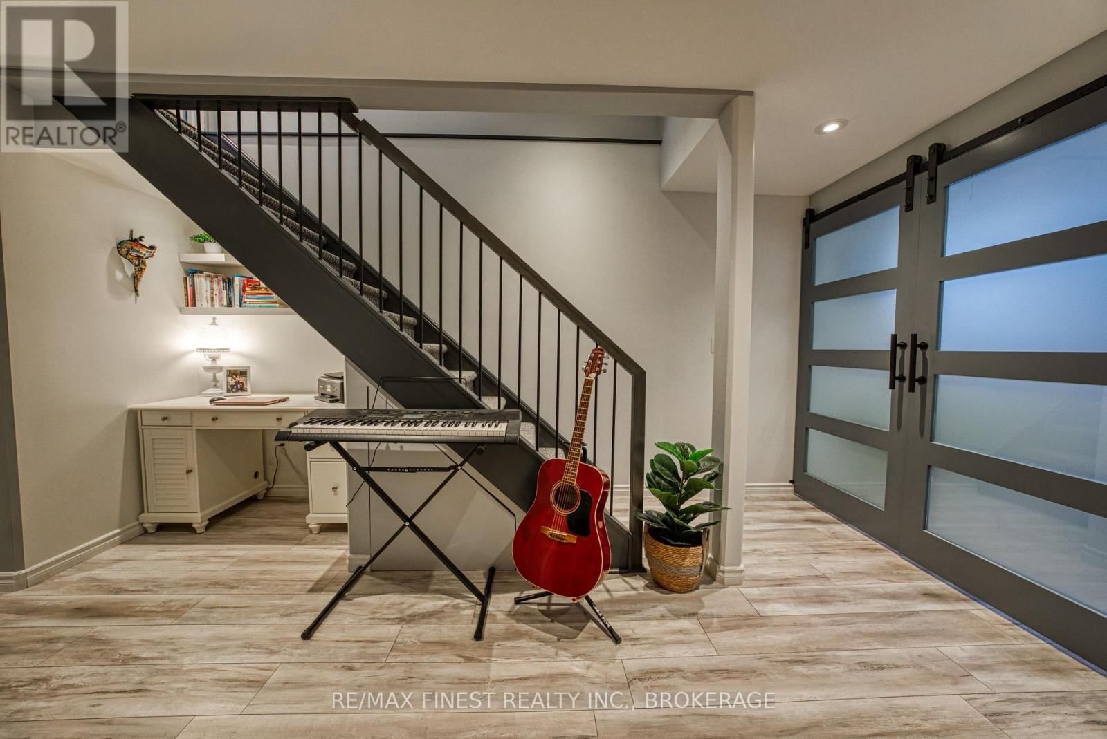 124 HAZLETT STREET Image 27