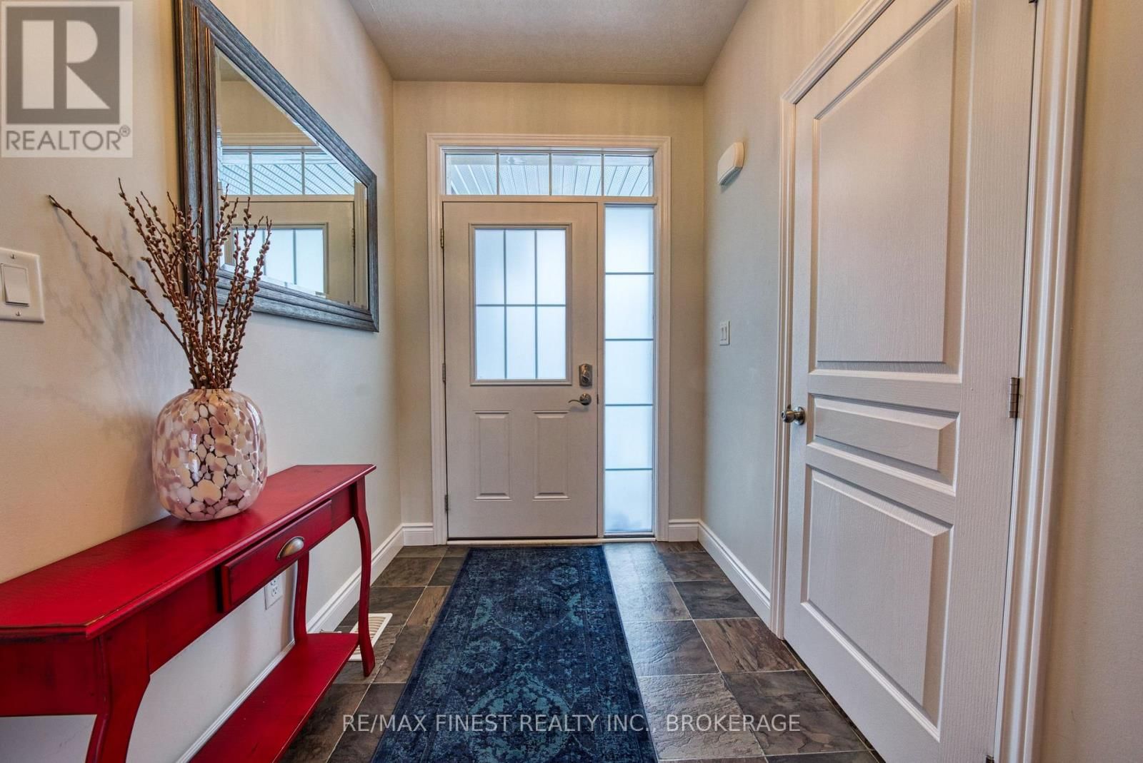 124 HAZLETT STREET Image 3