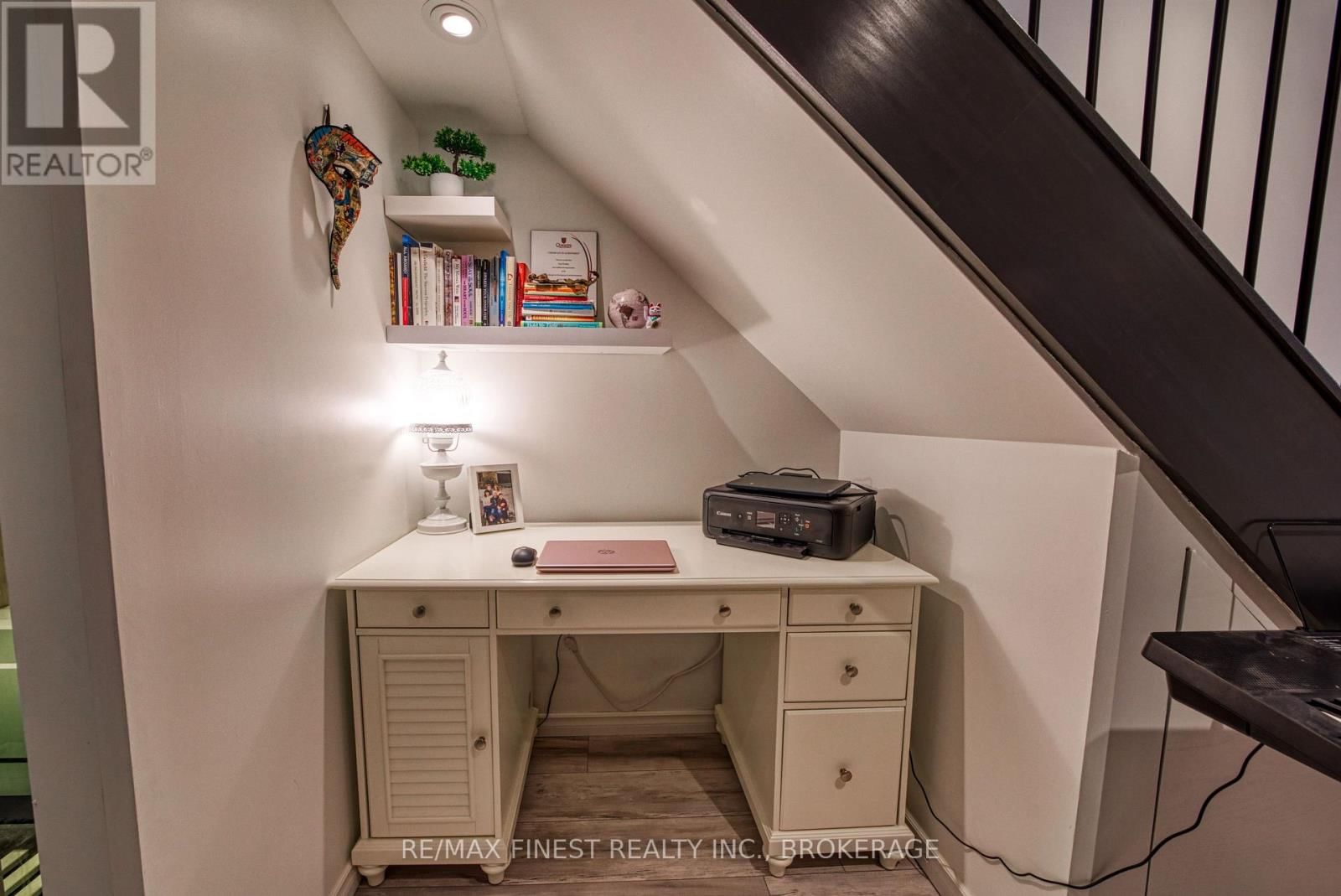 124 HAZLETT STREET Image 31