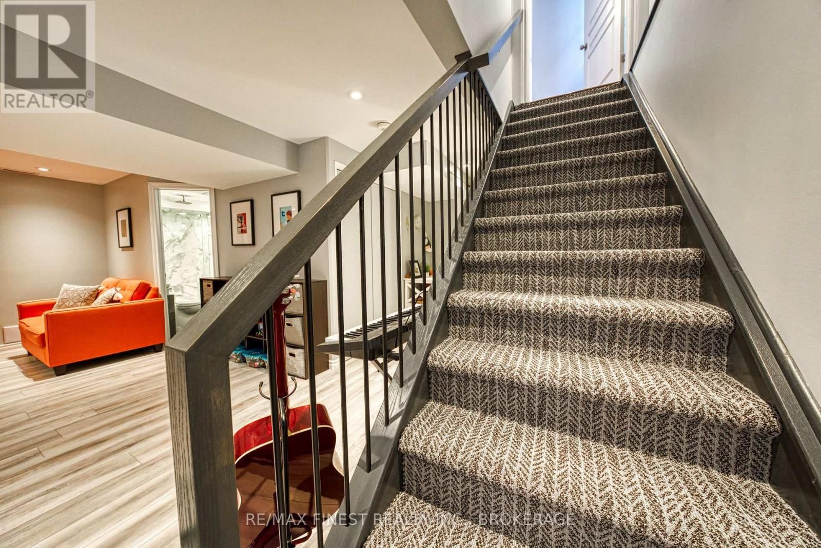 124 HAZLETT STREET Image 32