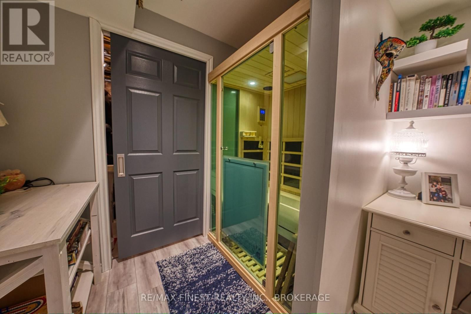 124 HAZLETT STREET Image 33