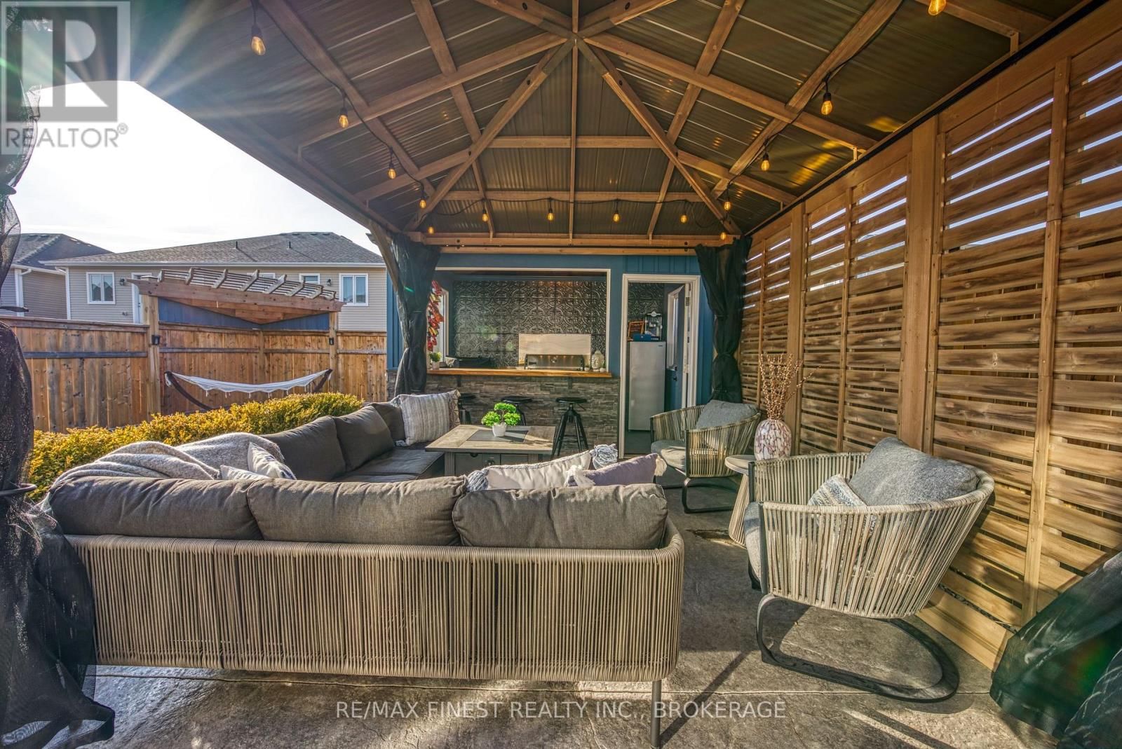 124 HAZLETT STREET Image 39