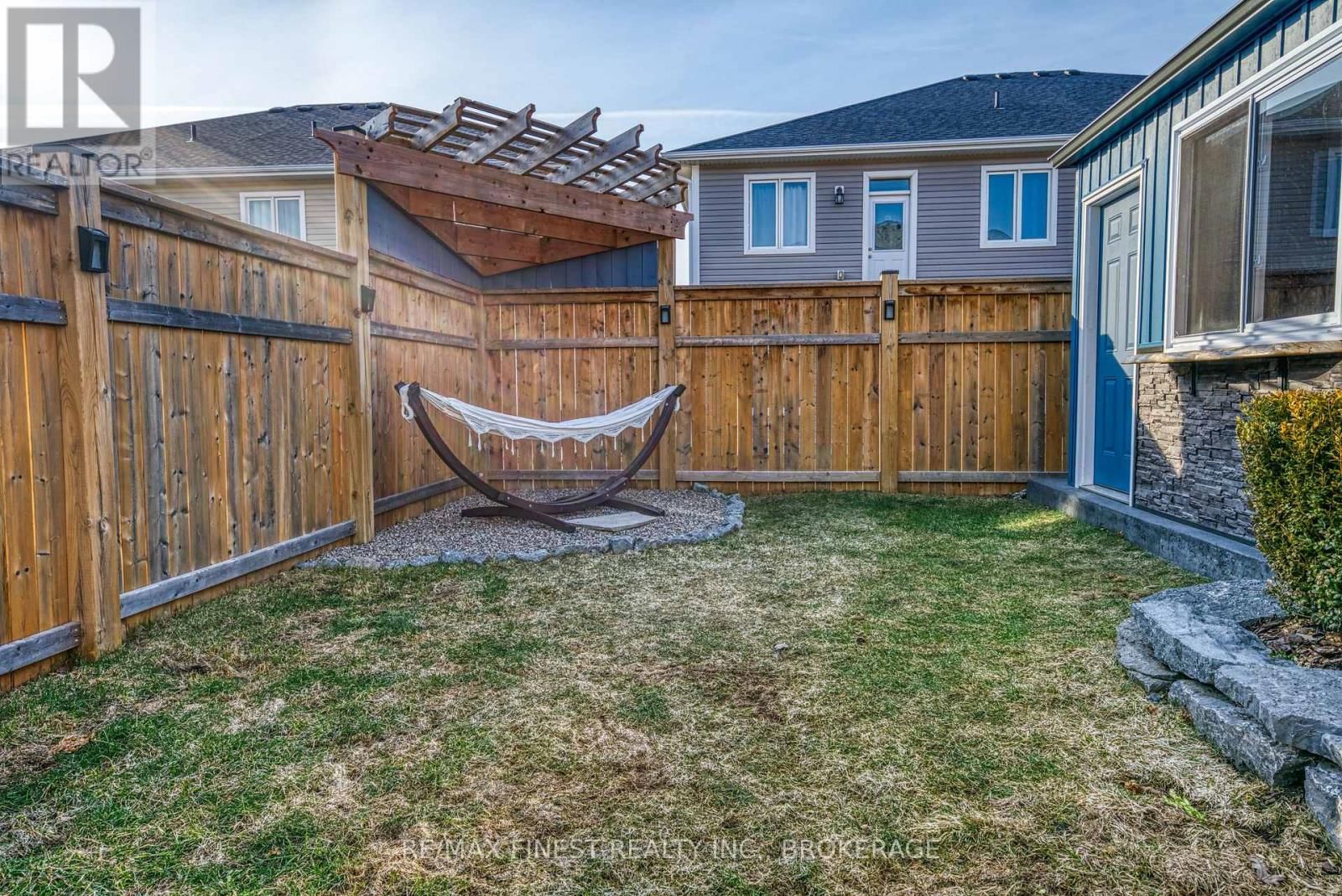 124 HAZLETT STREET Image 45