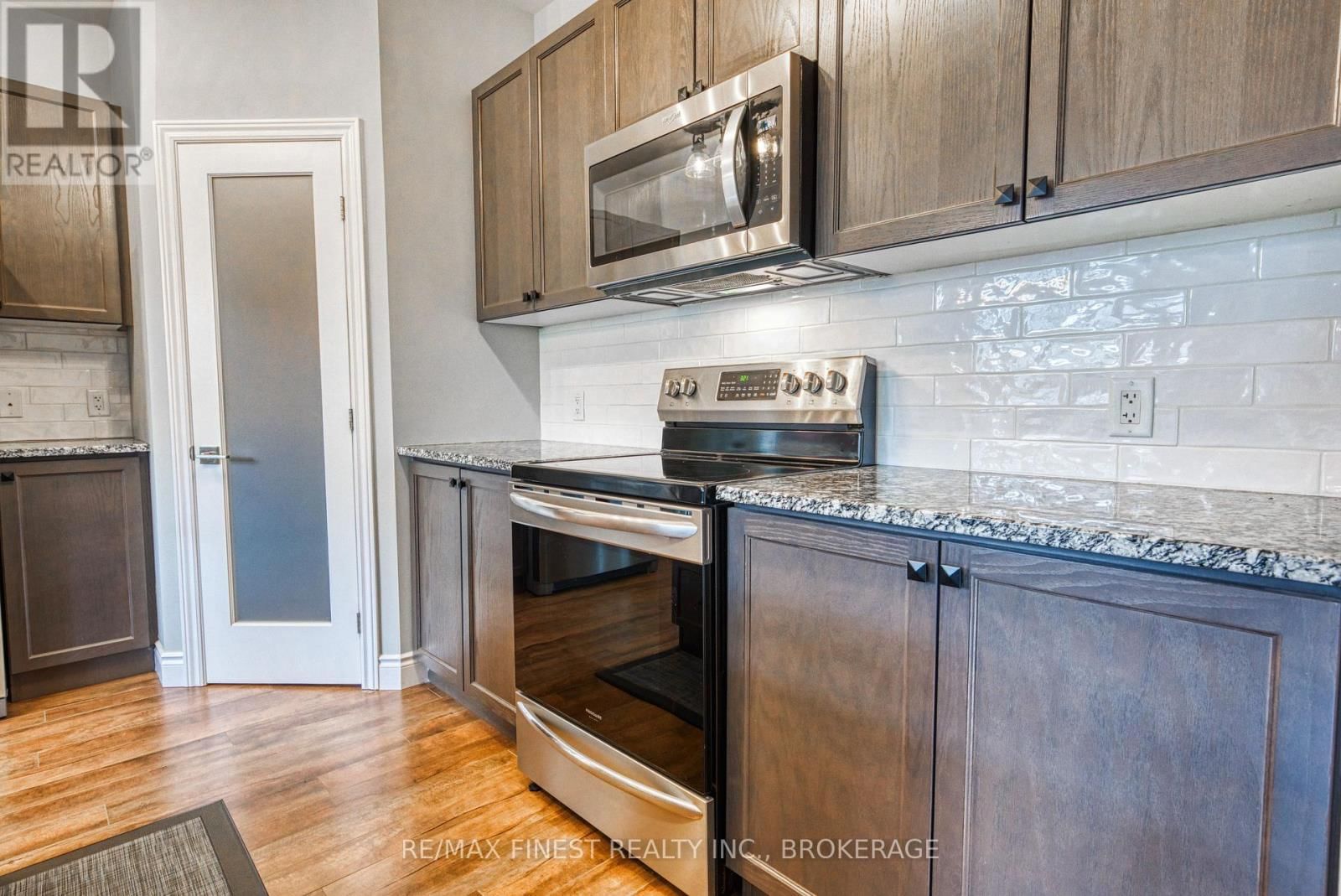 124 HAZLETT STREET Image 7