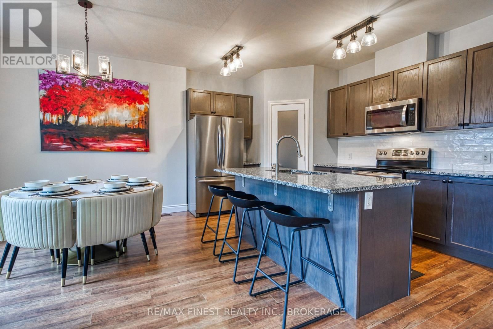 124 HAZLETT STREET Image 9