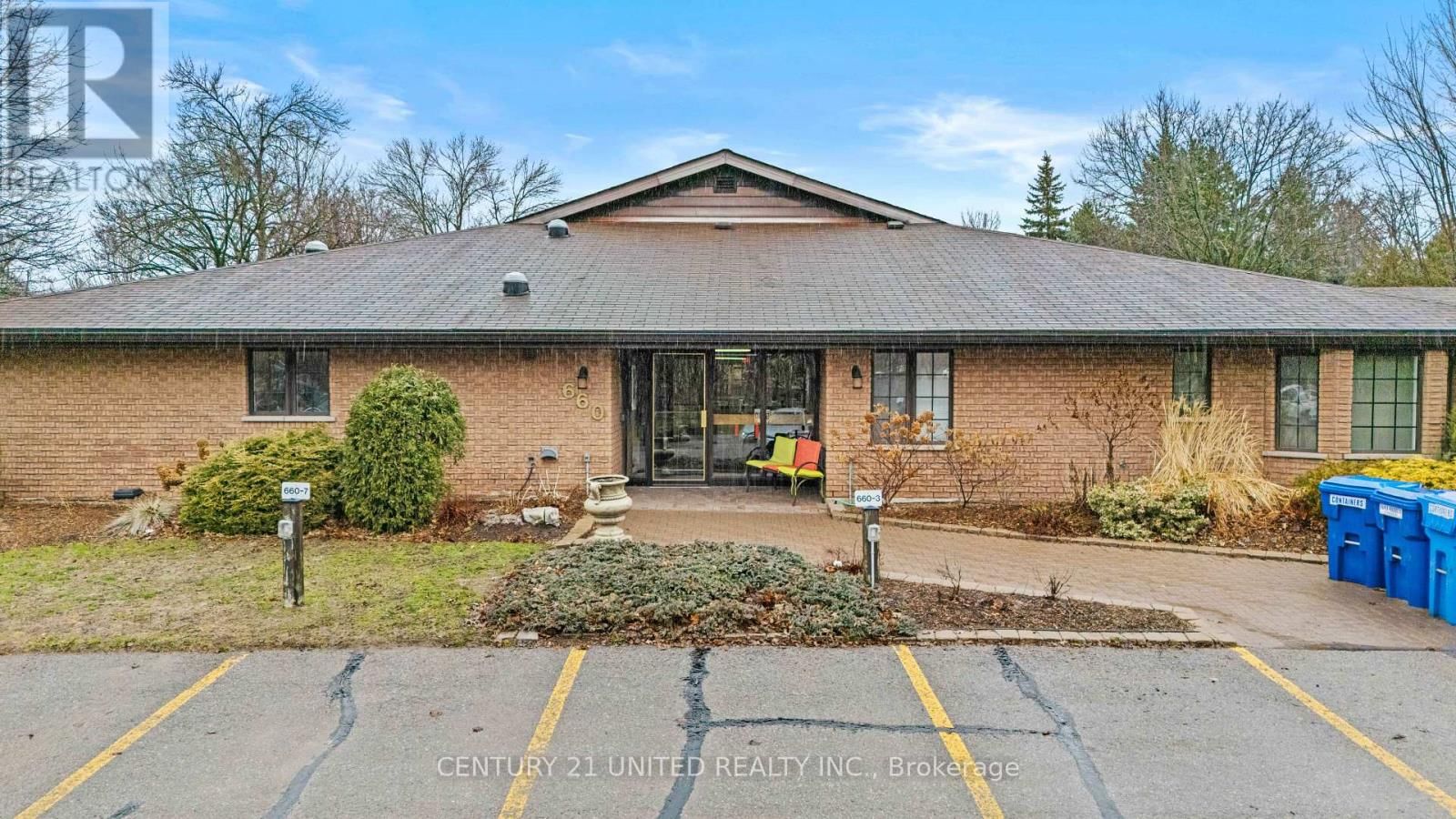 3 - 660 WHITAKER STREET Image 1