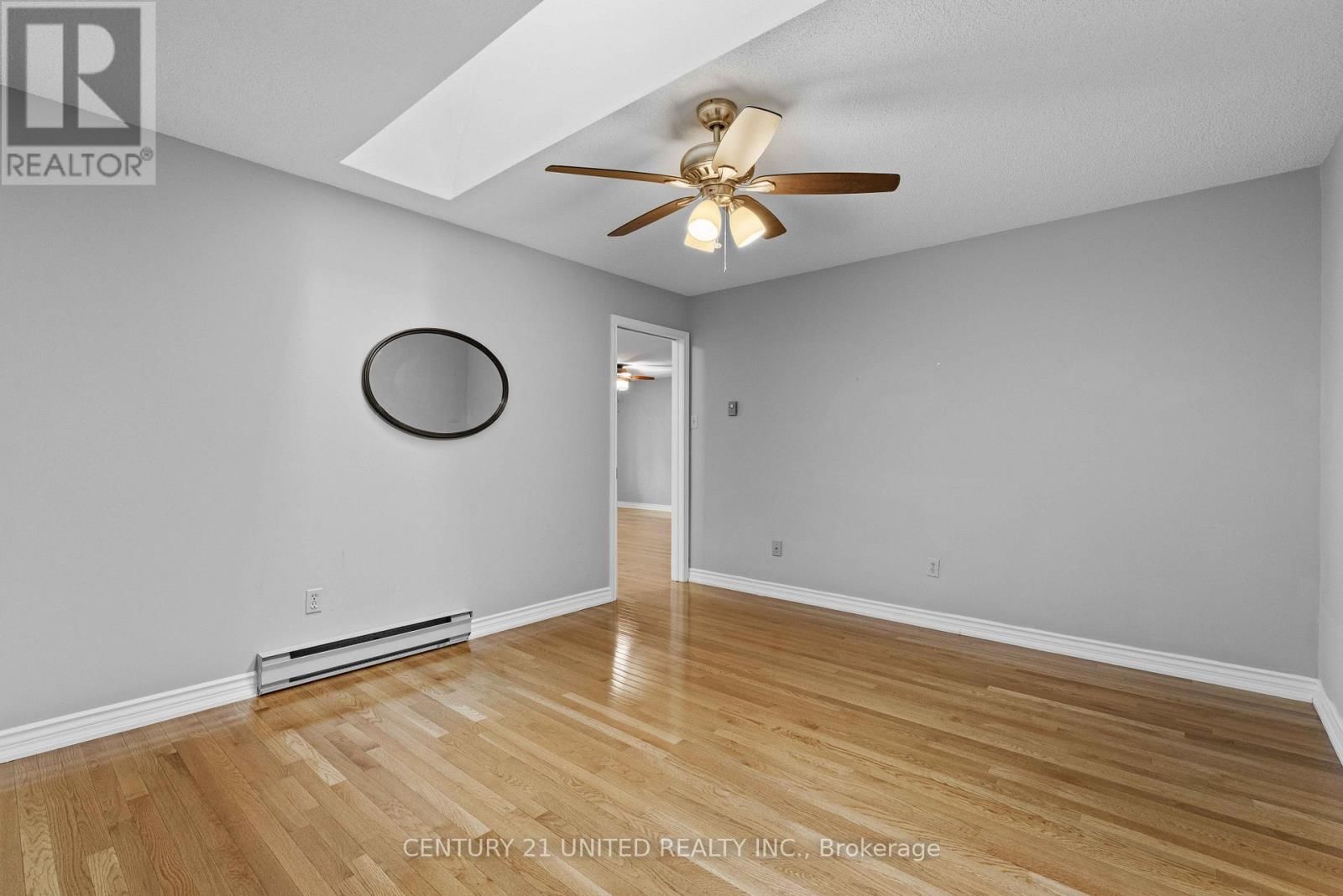 3 - 660 WHITAKER STREET Image 27