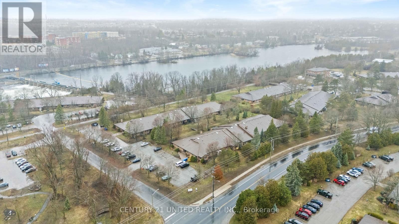 3 - 660 WHITAKER STREET Image 40