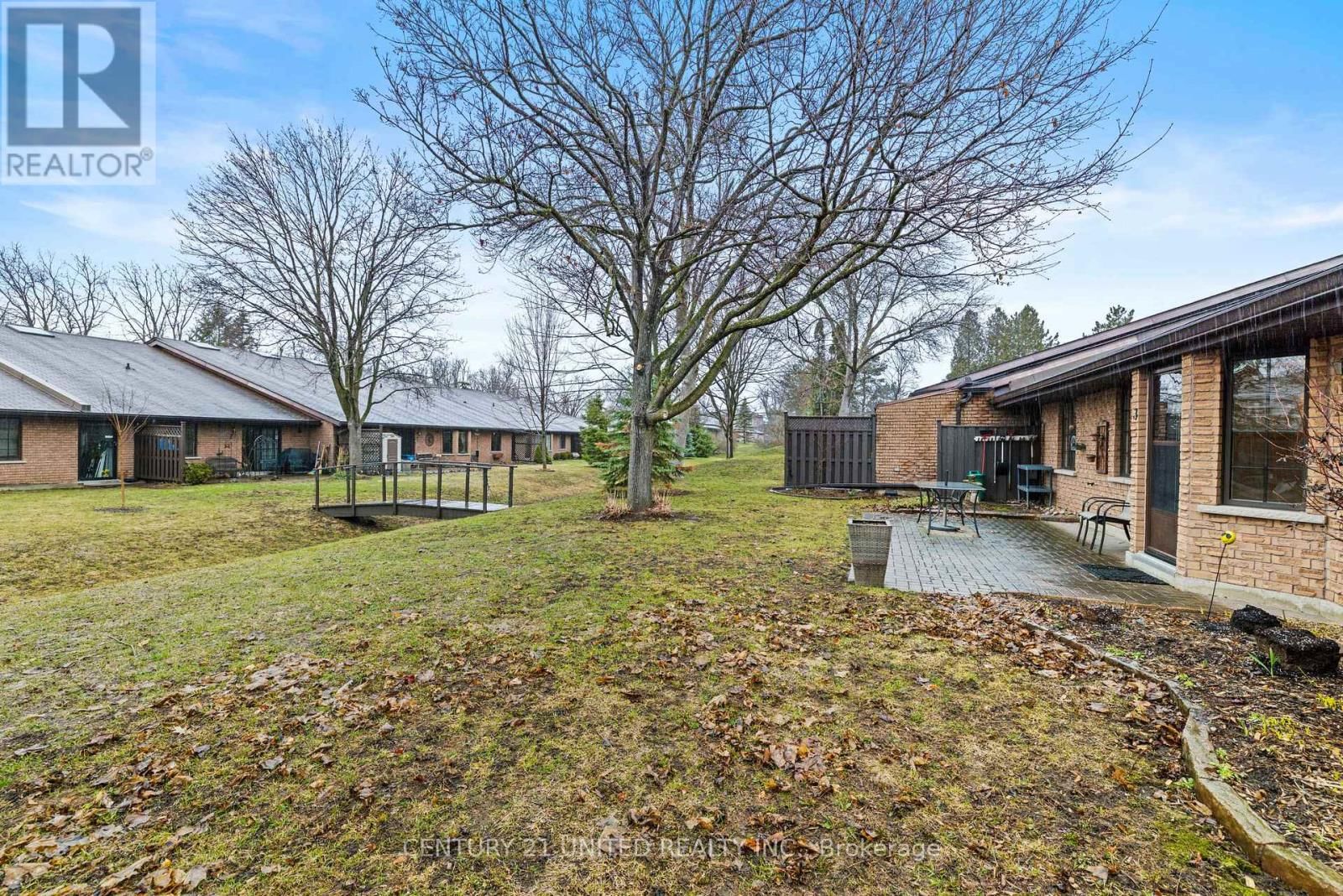 3 - 660 WHITAKER STREET Image 8