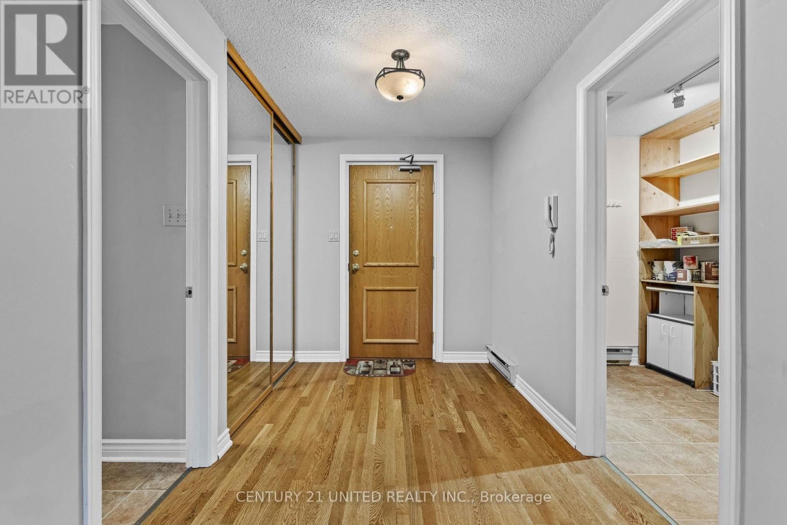 3 - 660 WHITAKER STREET Image 9