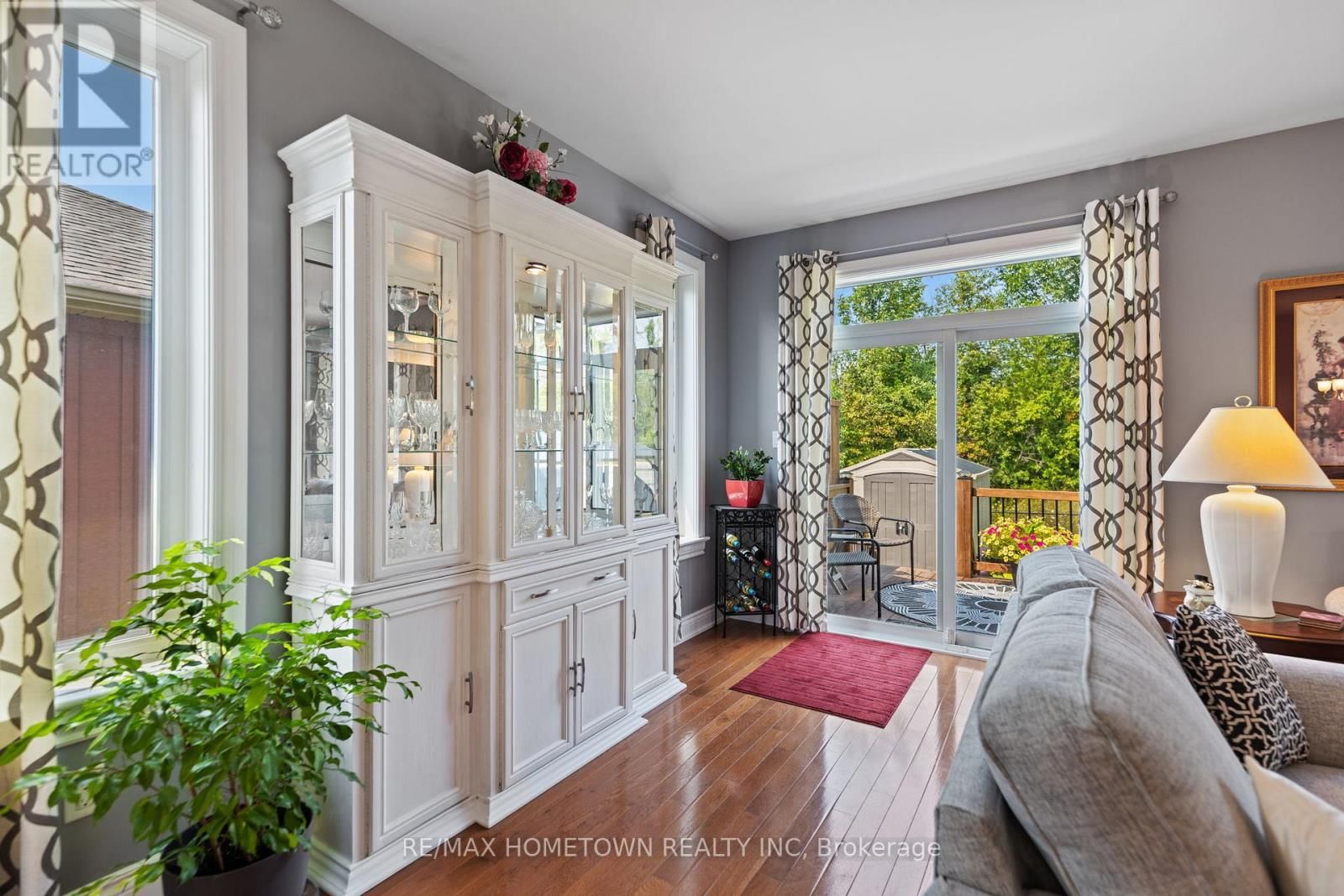 8 BILLINGS AVENUE WEST Image 9