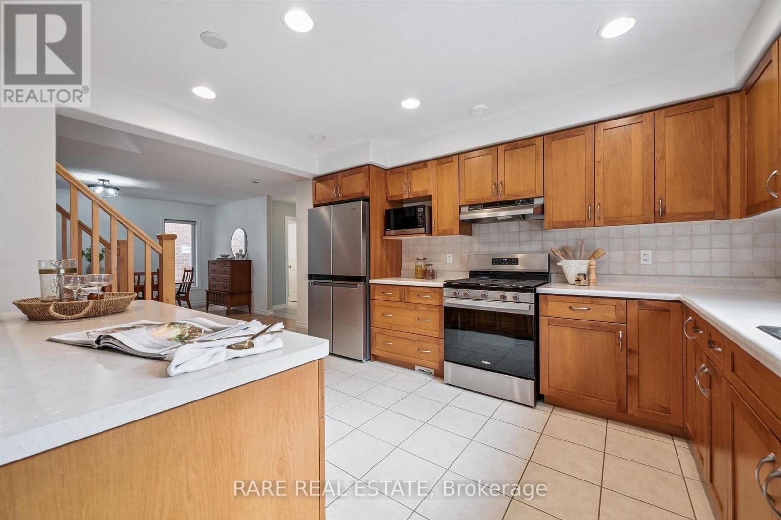 28 DAVIS STREET Image 11