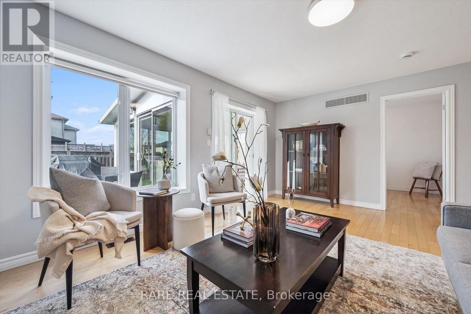 28 DAVIS STREET Image 20