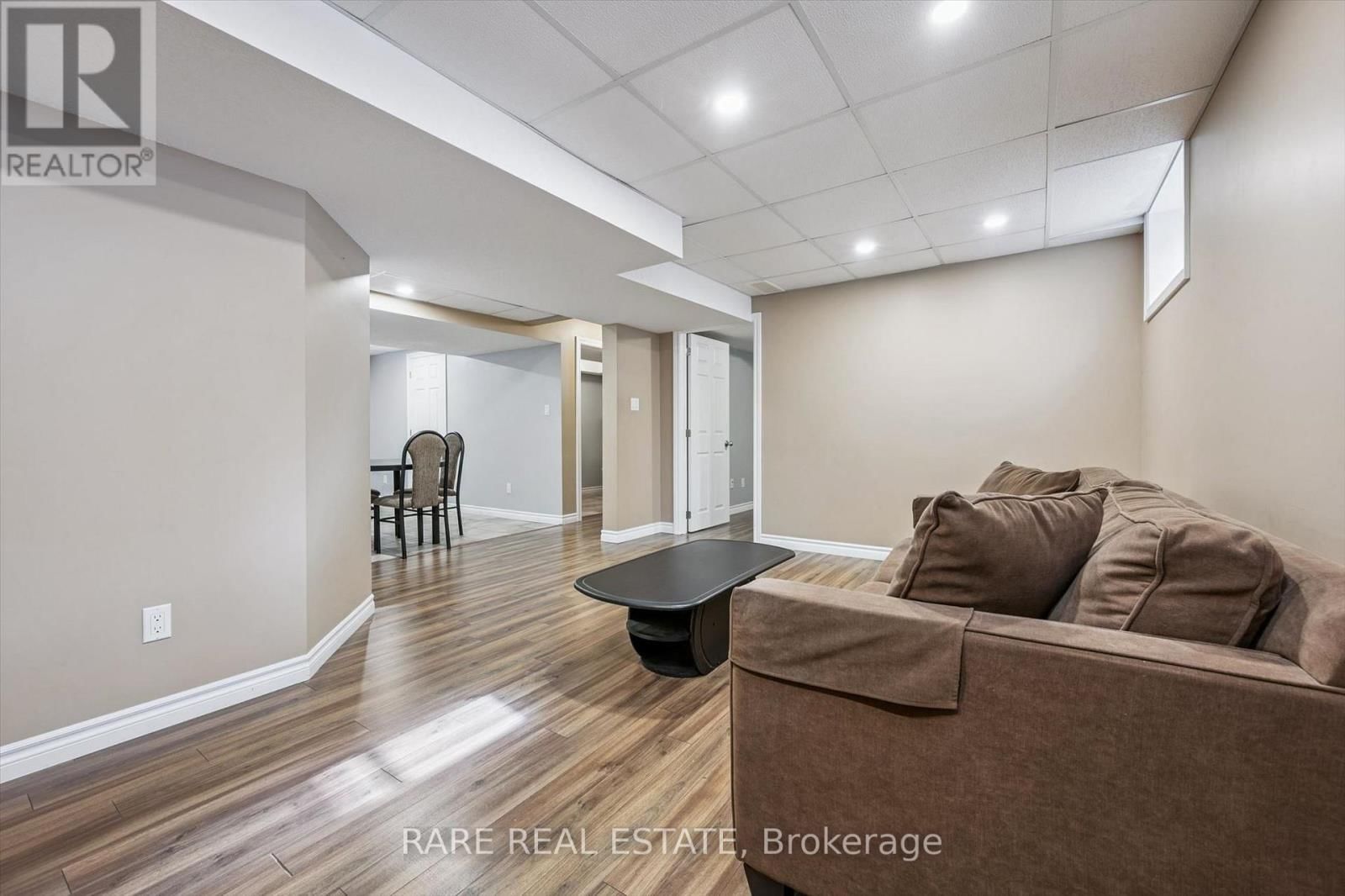 28 DAVIS STREET Image 34