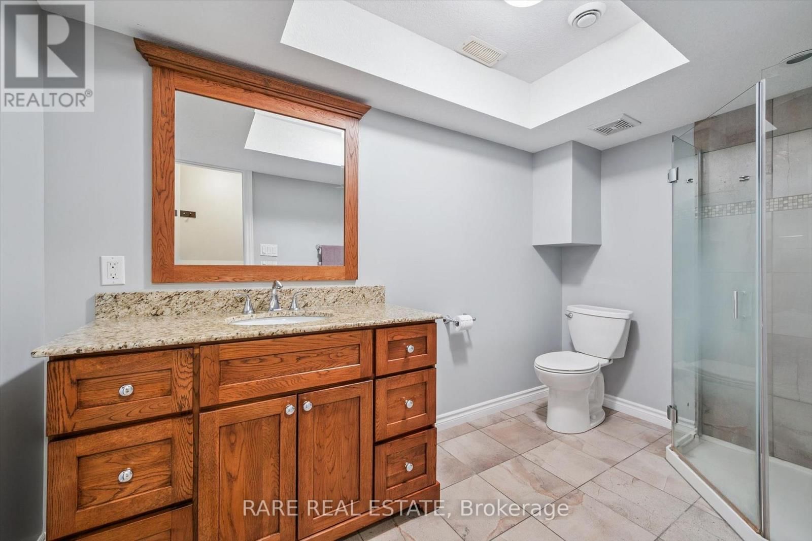 28 DAVIS STREET Image 36