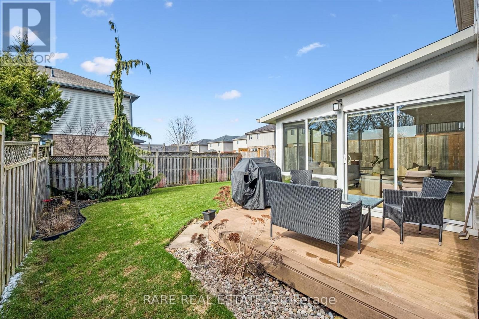 28 DAVIS STREET Image 37